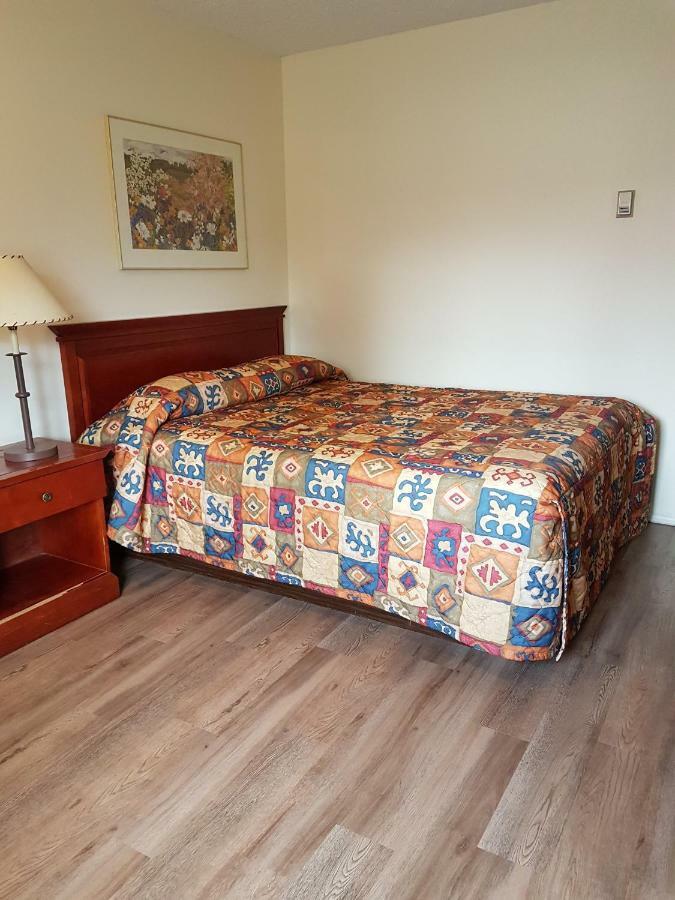 Akai Motel Canmore Dış mekan fotoğraf